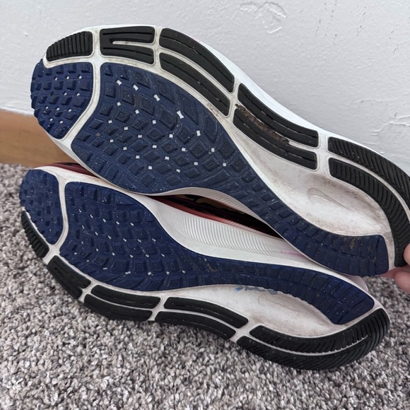 Nike Air Zoom Pegasus 38 womans running shoe Size 10 - Picture 9 of 11